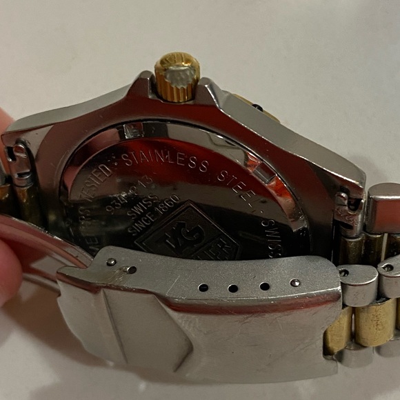 TAG Women’s Watch - Picture 9 of 14